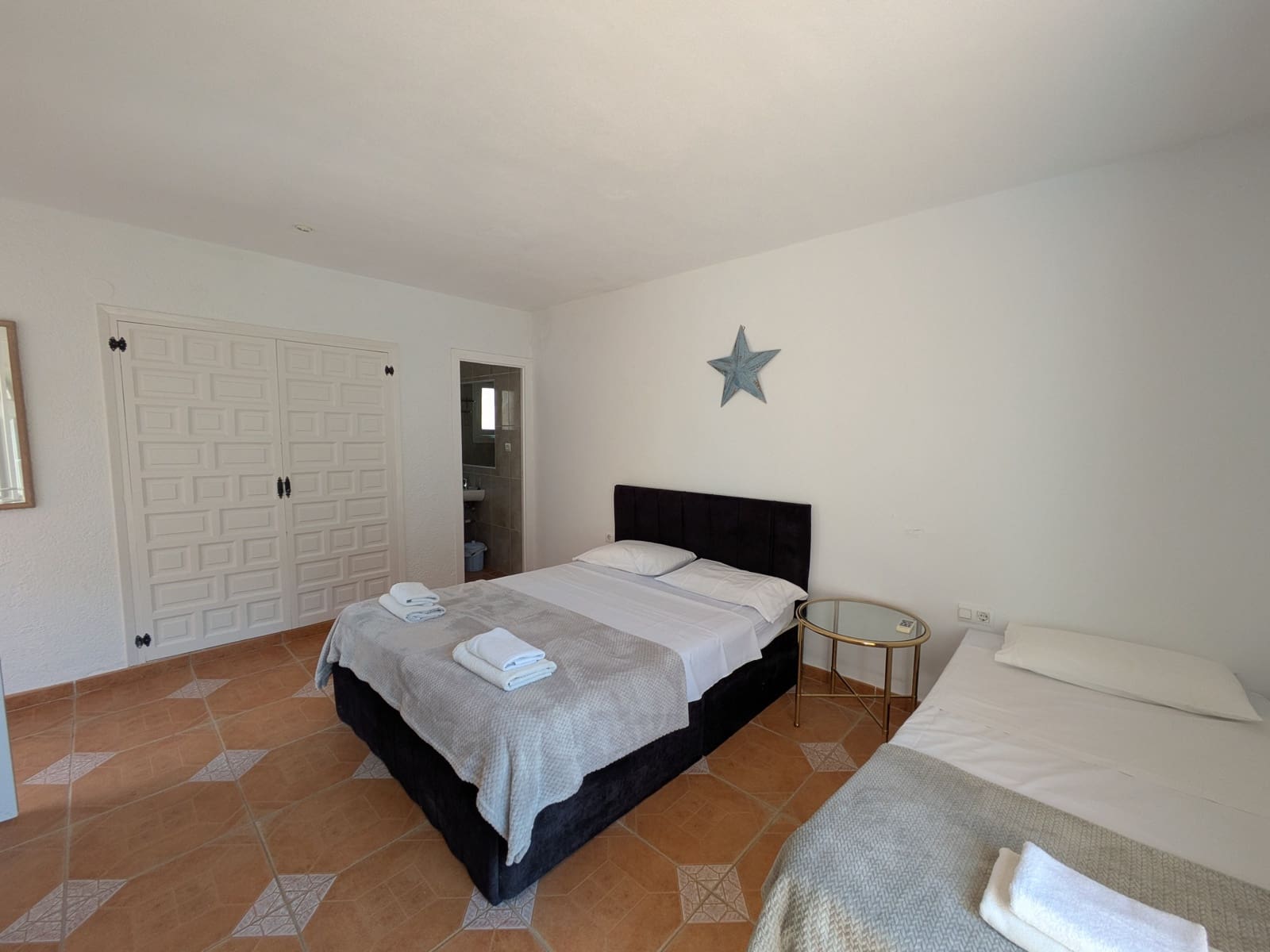 11 soveværelse Guesthouse/B & B til salg i Oliva med swimmingpool garage - € 975.000 (Ref: 9407933)