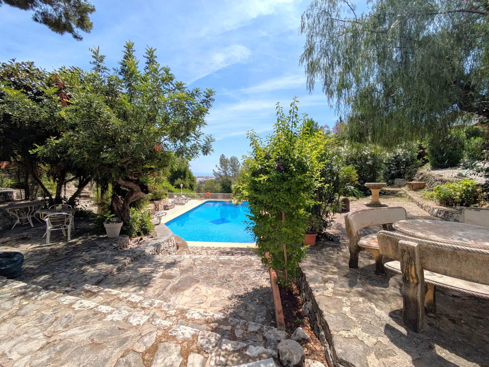 11 soveværelse Guesthouse/B & B til salg i Oliva med swimmingpool garage - € 975.000 (Ref: 9407933)