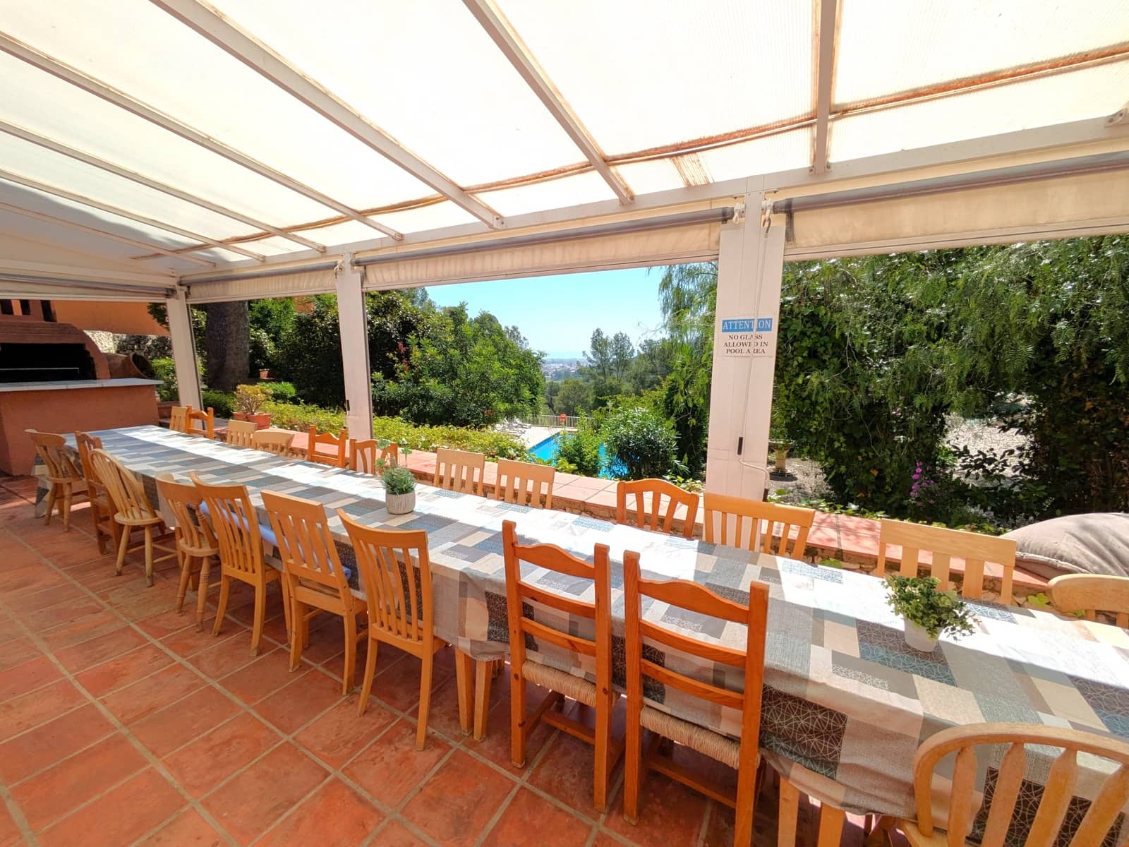 11 soveværelse Guesthouse/B & B til salg i Oliva med swimmingpool garage - € 975.000 (Ref: 9407933)