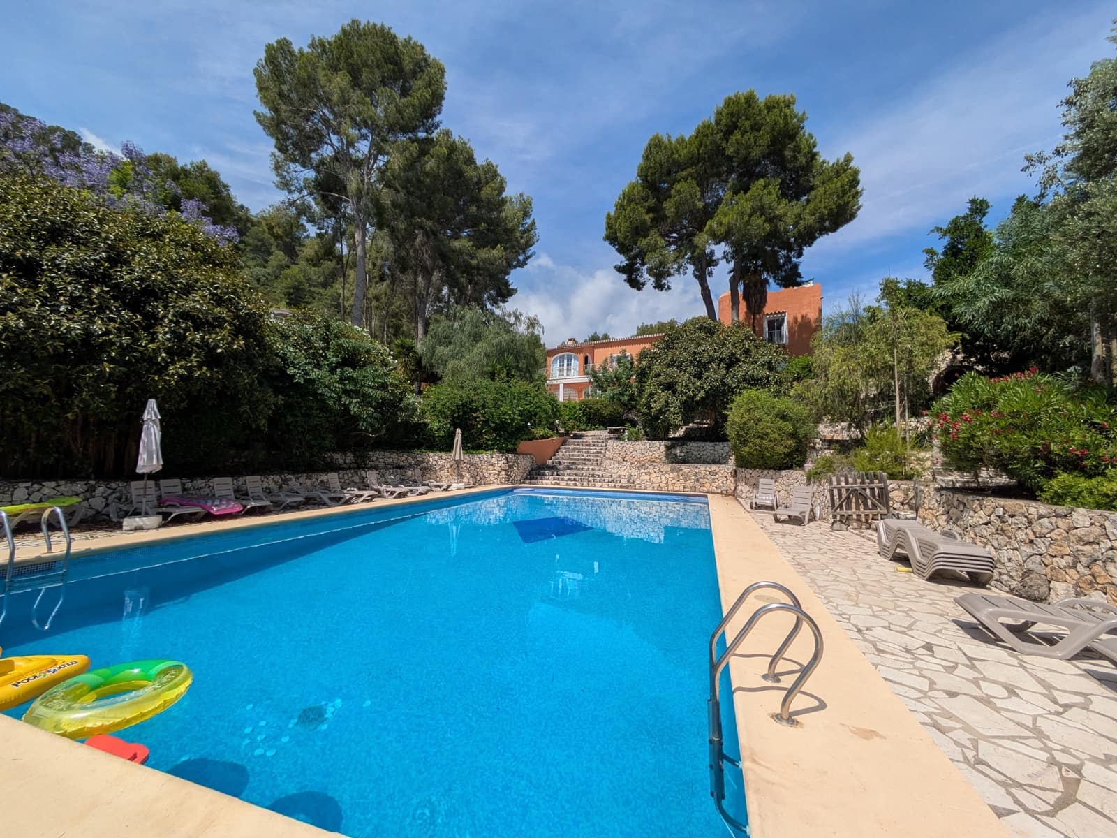 11 soveværelse Guesthouse/B & B til salg i Oliva med swimmingpool garage - € 975.000 (Ref: 9407933)