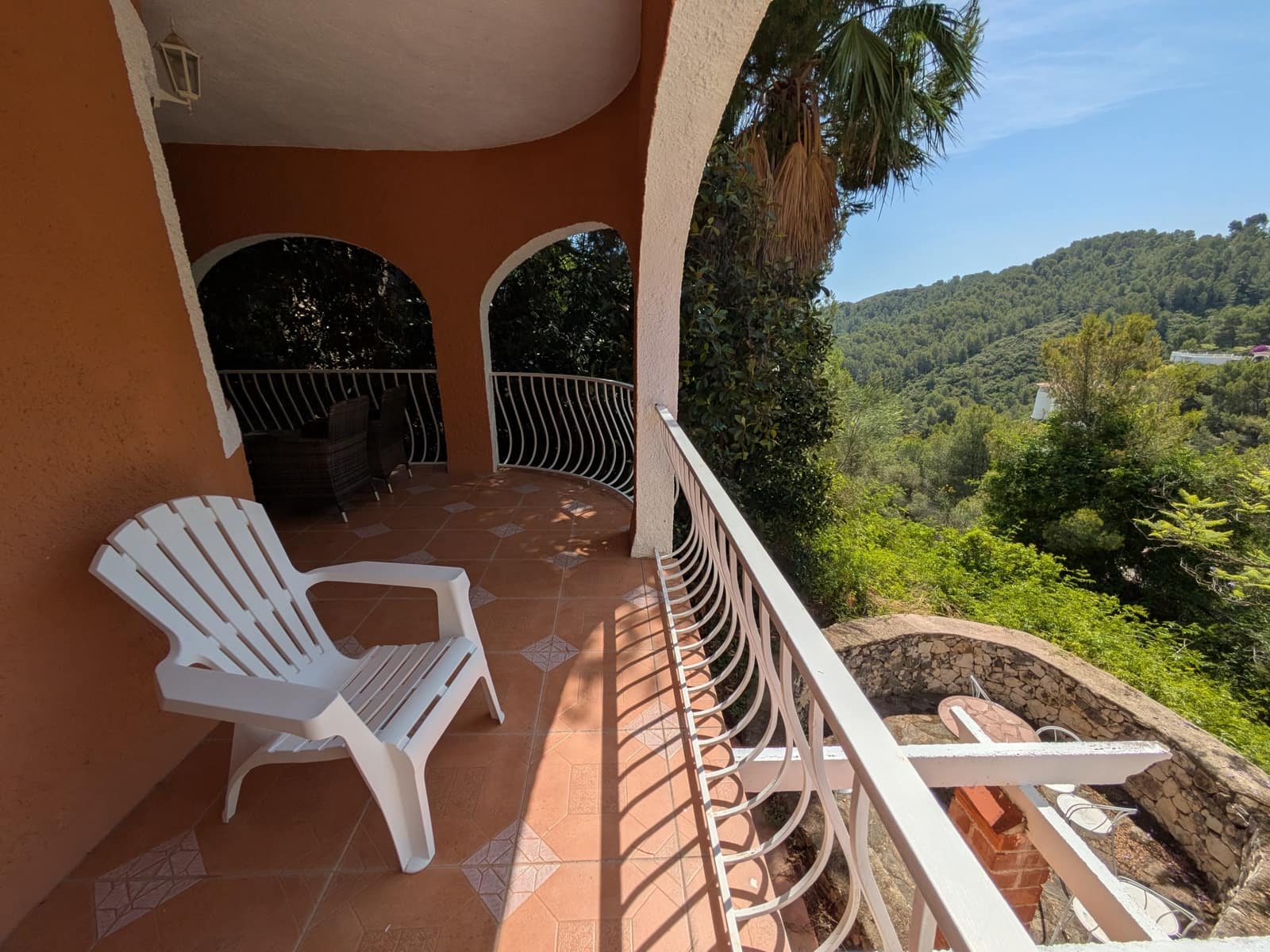 11 soveværelse Guesthouse/B & B til salg i Oliva med swimmingpool garage - € 975.000 (Ref: 9407933)