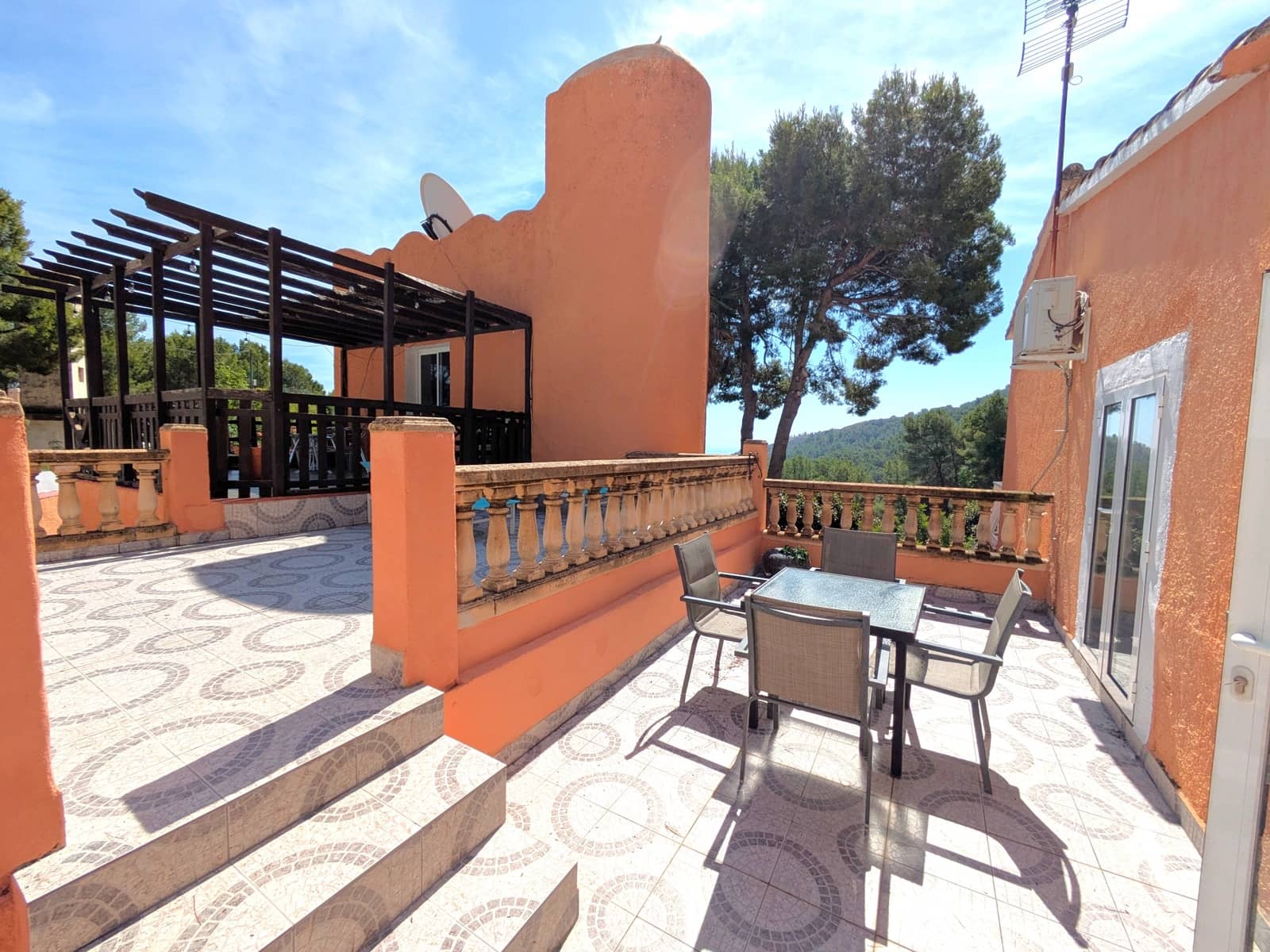 11 soveværelse Guesthouse/B & B til salg i Oliva med swimmingpool garage - € 975.000 (Ref: 9407933)