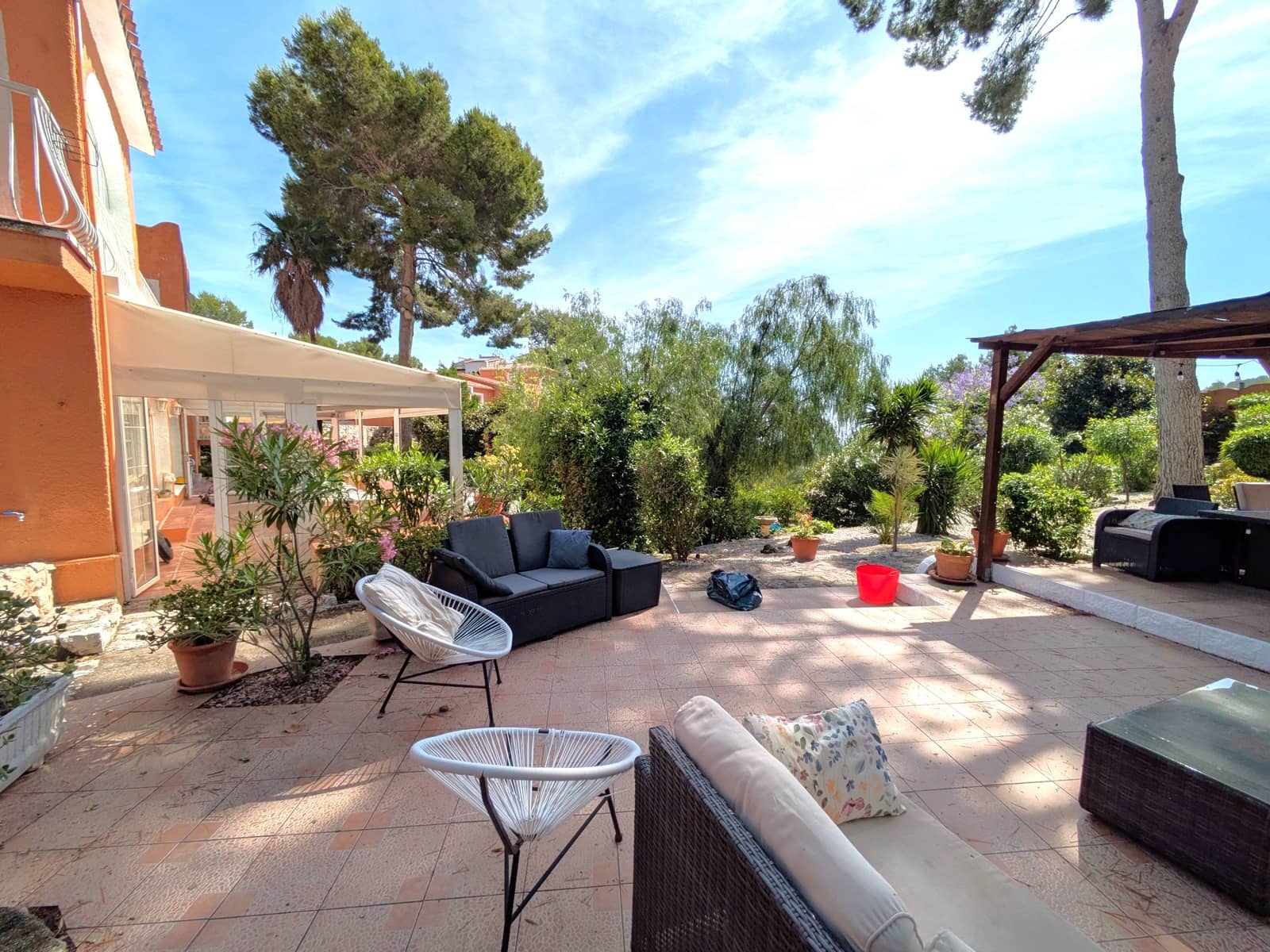 11 soveværelse Guesthouse/B & B til salg i Oliva med swimmingpool garage - € 975.000 (Ref: 9407933)