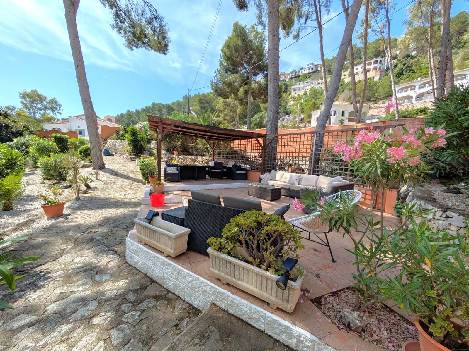 11 soveværelse Guesthouse/B & B til salg i Oliva med swimmingpool garage - € 975.000 (Ref: 9407933)