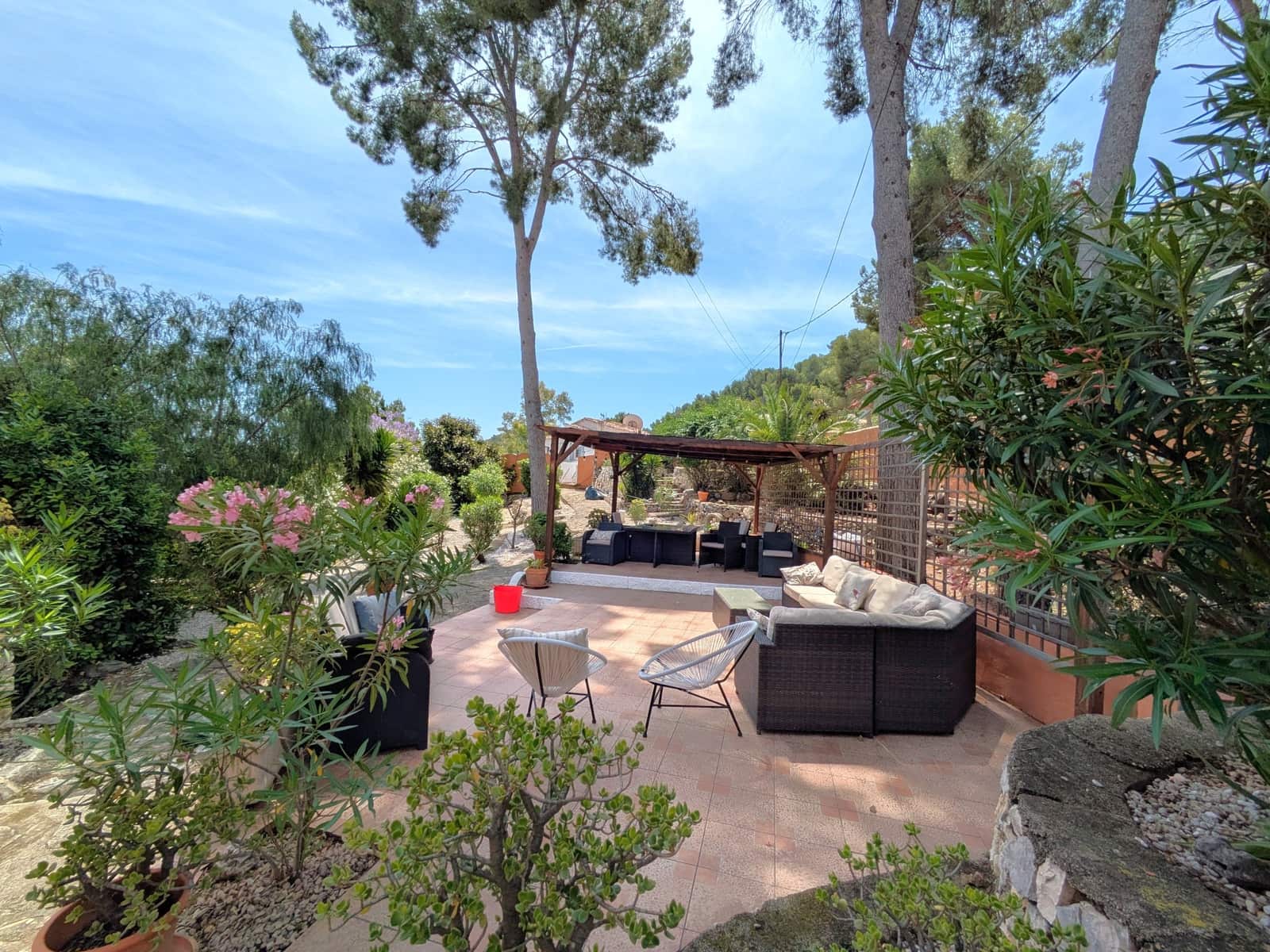 11 soveværelse Guesthouse/B & B til salg i Oliva med swimmingpool garage - € 975.000 (Ref: 9407933)