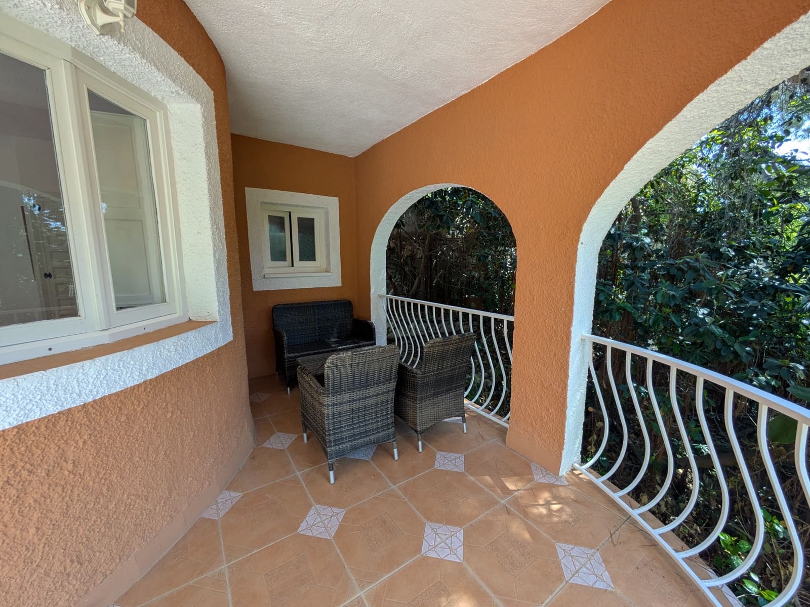 11 soveværelse Guesthouse/B & B til salg i Oliva med swimmingpool garage - € 975.000 (Ref: 9407933)