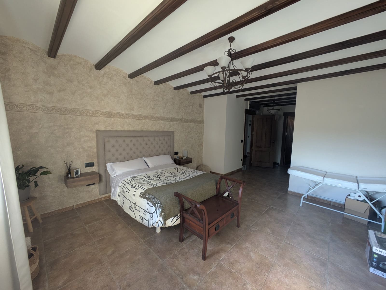 Chalet de 7 habitaciones en Oliva en venta con piscina garaje - 520.000 € (Ref: 9557755)