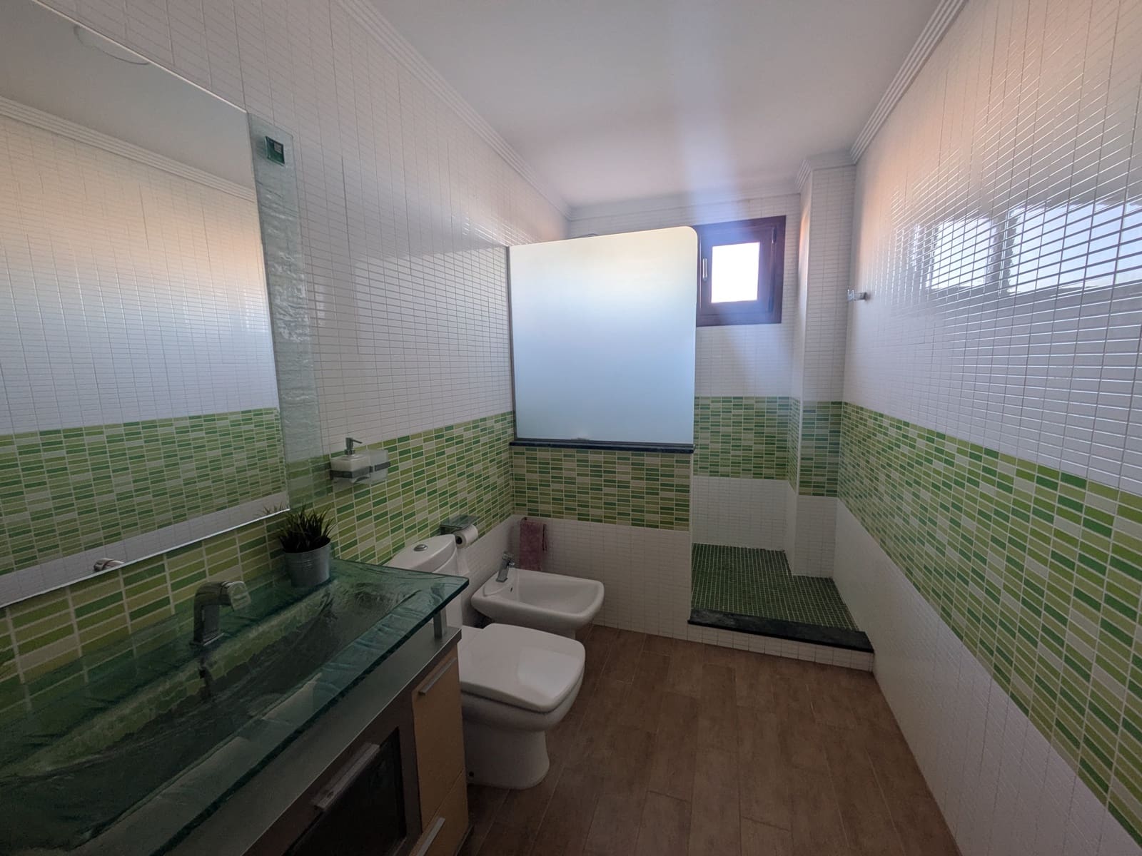 Chalet de 7 habitaciones en Oliva en venta con piscina garaje - 520.000 € (Ref: 9557755)