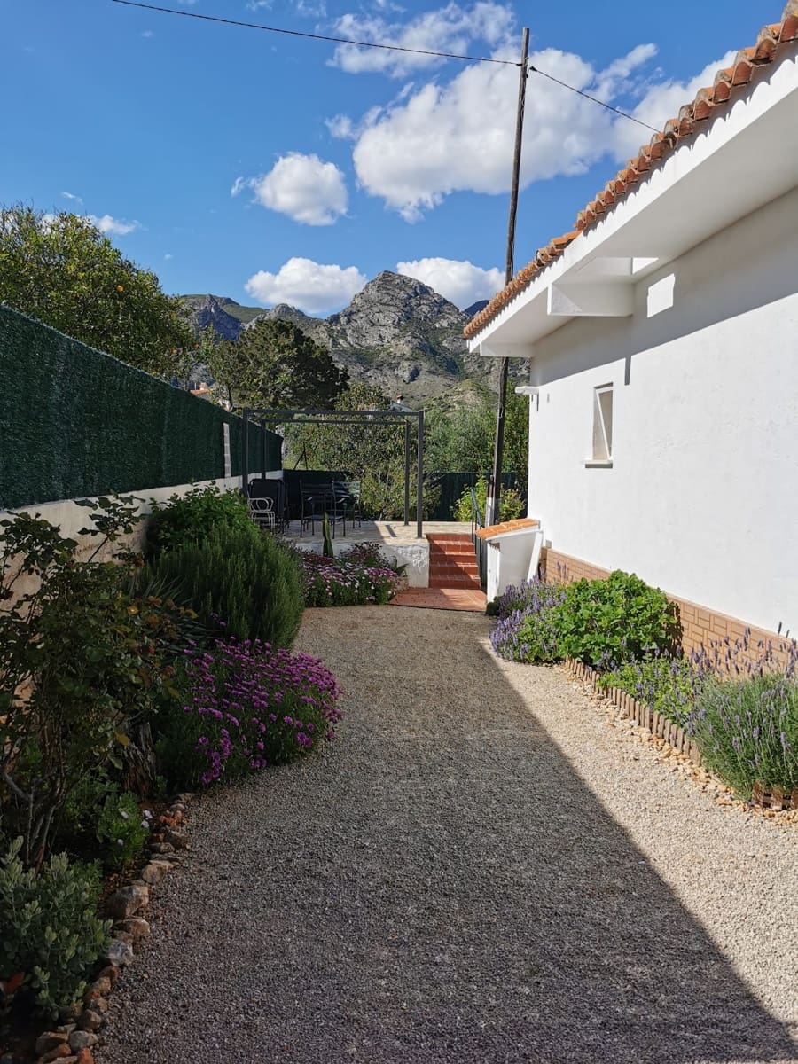 4 bedroom Villa for sale in Gandia with pool - € 329,000 (Ref: 9638955)