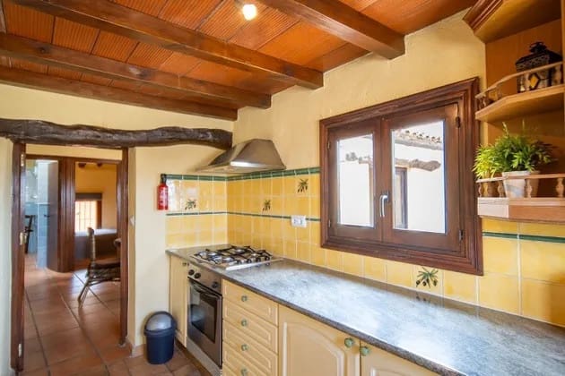 7 bedroom Guesthouse/B & B for sale in Parcent - € 399,000 (Ref: 9789992)