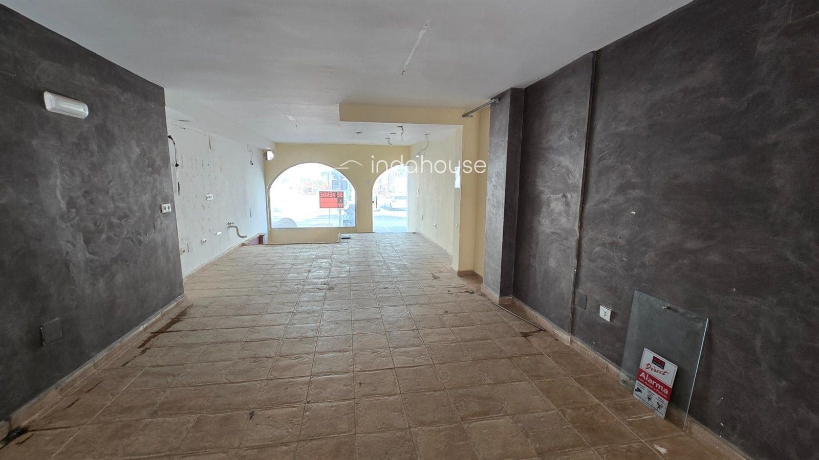 Kommersiell til salgs i Benalmadena - € 430 000 (Ref: 9756376)