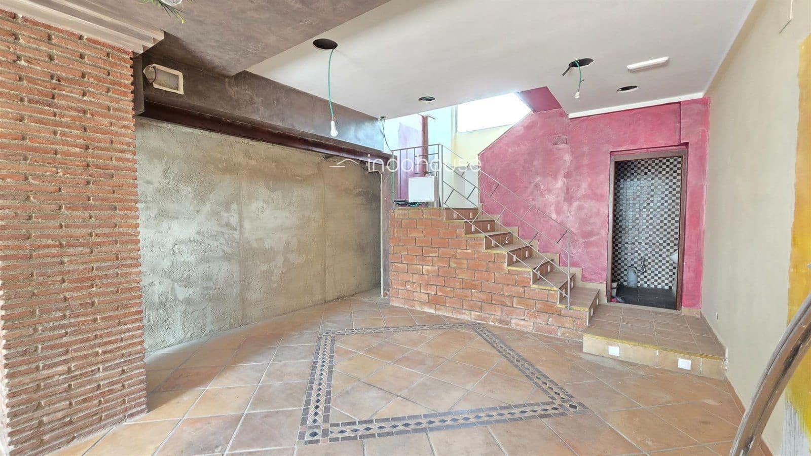 Kommersiell til salgs i Benalmadena - € 430 000 (Ref: 9756376)