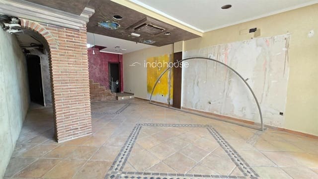 Commercieel te koop in Puerto Marina, Benalmádena - € 430.000 (Ref: 9756376)