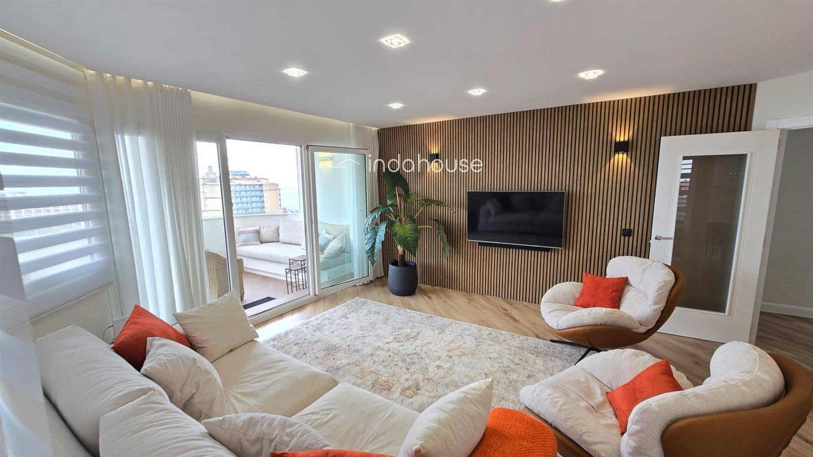 4 soveværelse Lejlighed til salg i Torrequebrada med swimmingpool garage - € 699.000 (Ref: 9756377)