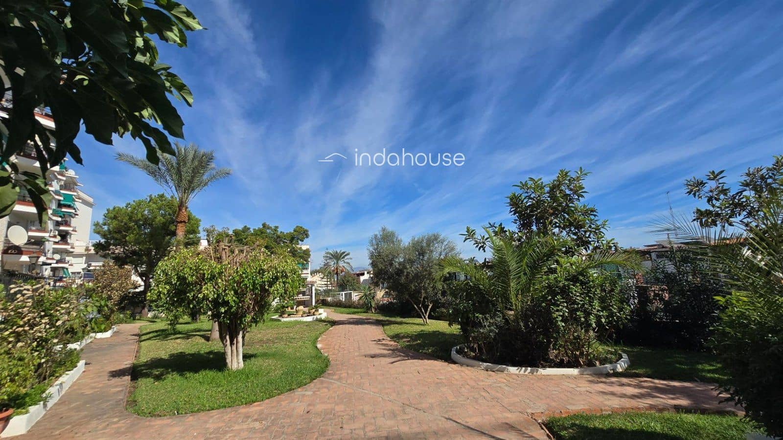 2 bedroom Flat for sale in Torremolinos with pool - € 234,000 (Ref: 9756378)