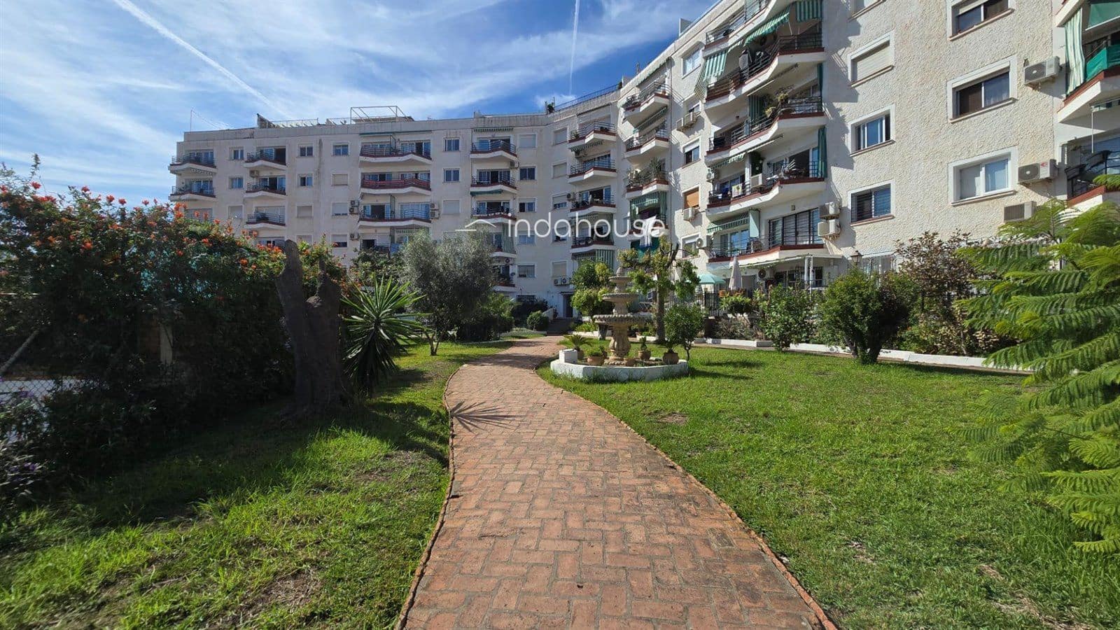 2 bedroom Flat for sale in Torremolinos with pool - € 234,000 (Ref: 9756378)