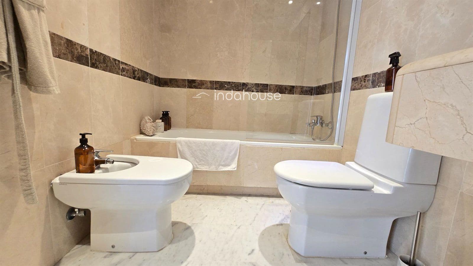 1 sypialnia Mieszkanie na sprzedaż w Torrequebrada z basenem garażem - 259 000 € (Ref: 9756380)