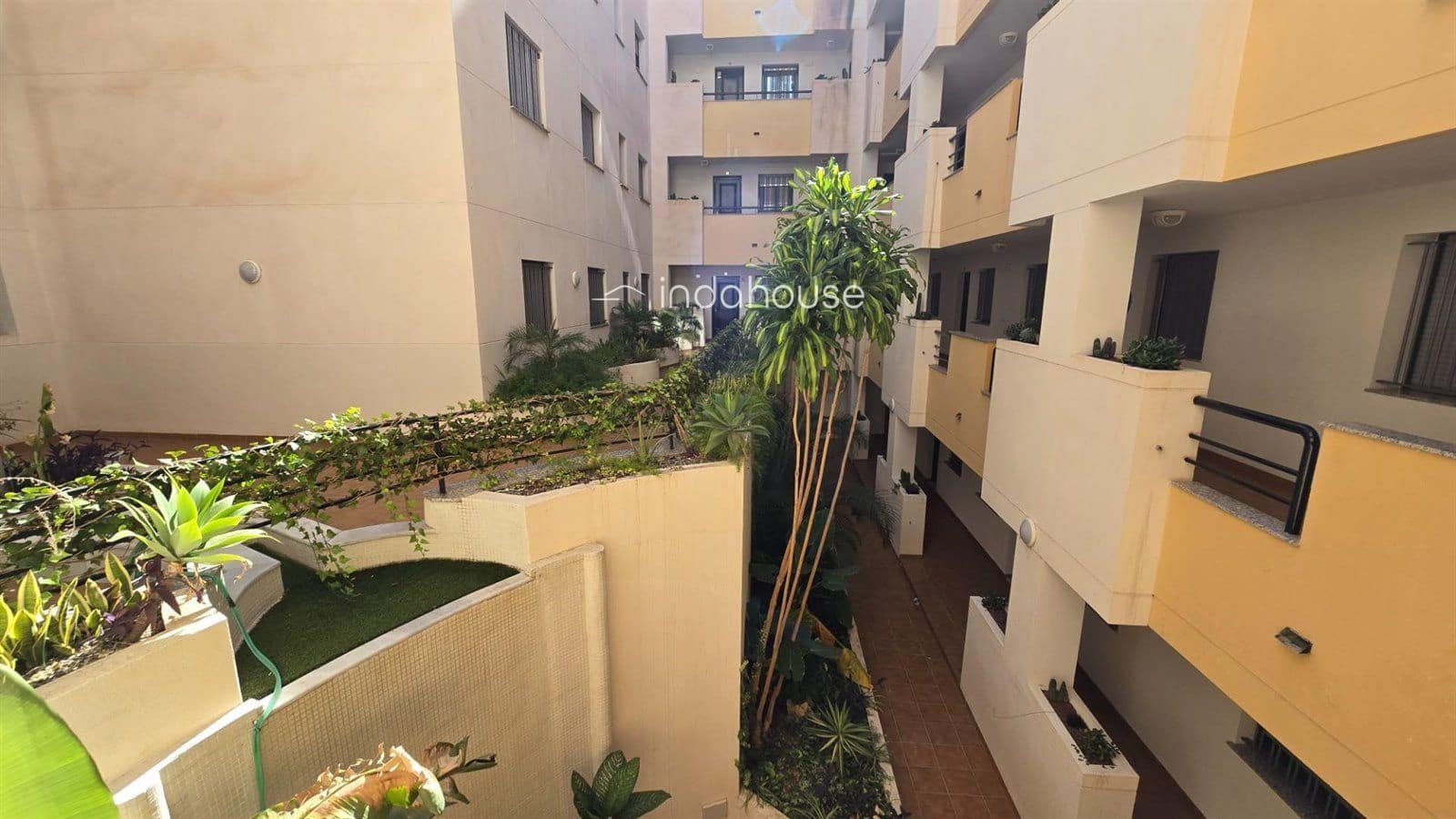 1 sypialnia Mieszkanie na sprzedaż w Torrequebrada z basenem garażem - 259 000 € (Ref: 9756380)