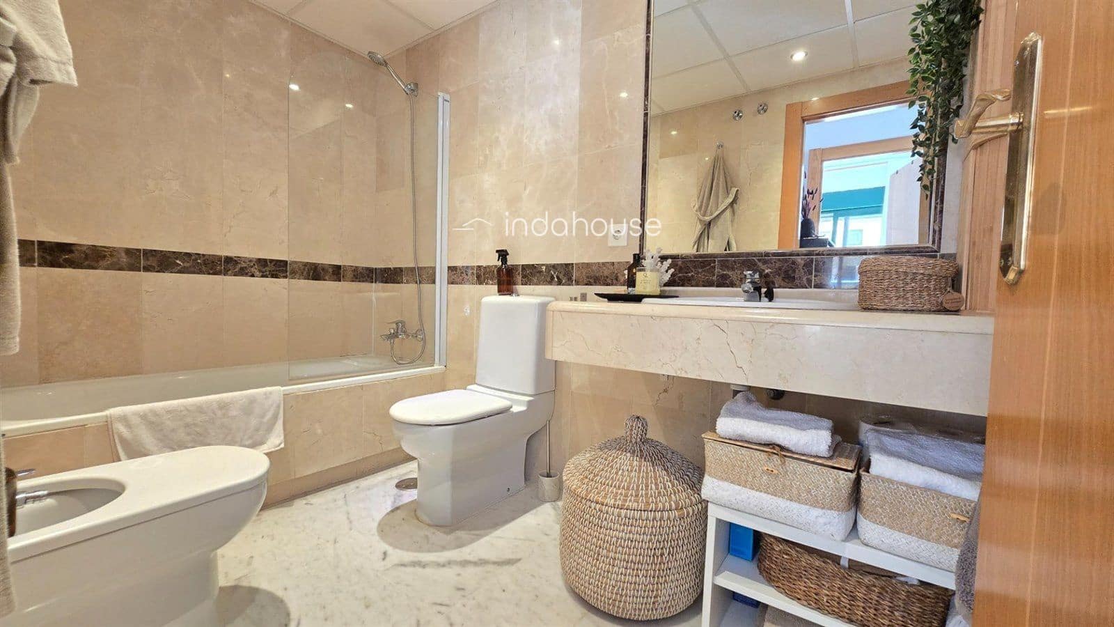 1 sypialnia Mieszkanie na sprzedaż w Torrequebrada z basenem garażem - 259 000 € (Ref: 9756380)