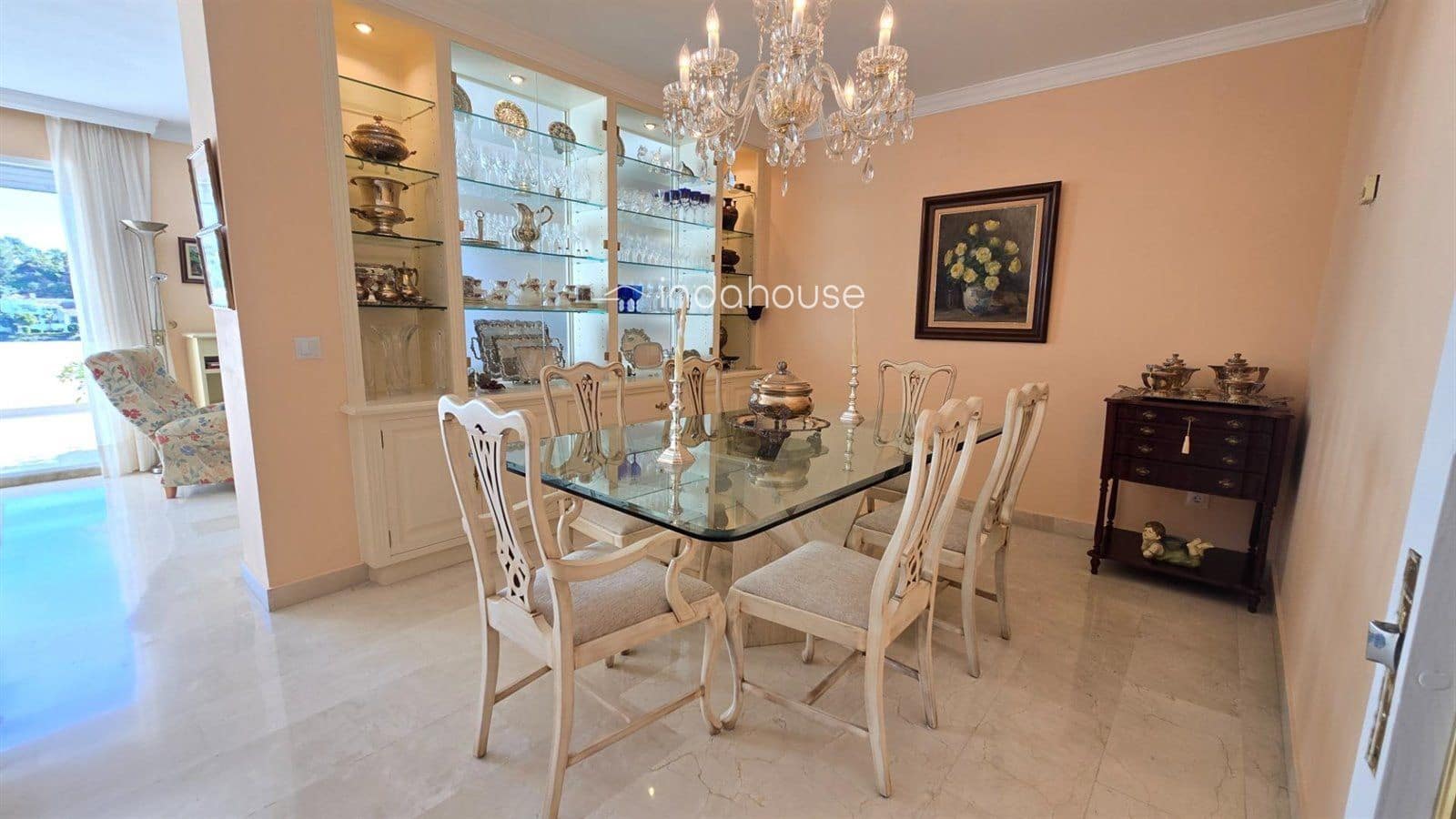 Piso de 2 habitaciones en La Quinta en venta con piscina - 610.000 € (Ref: 9756382)