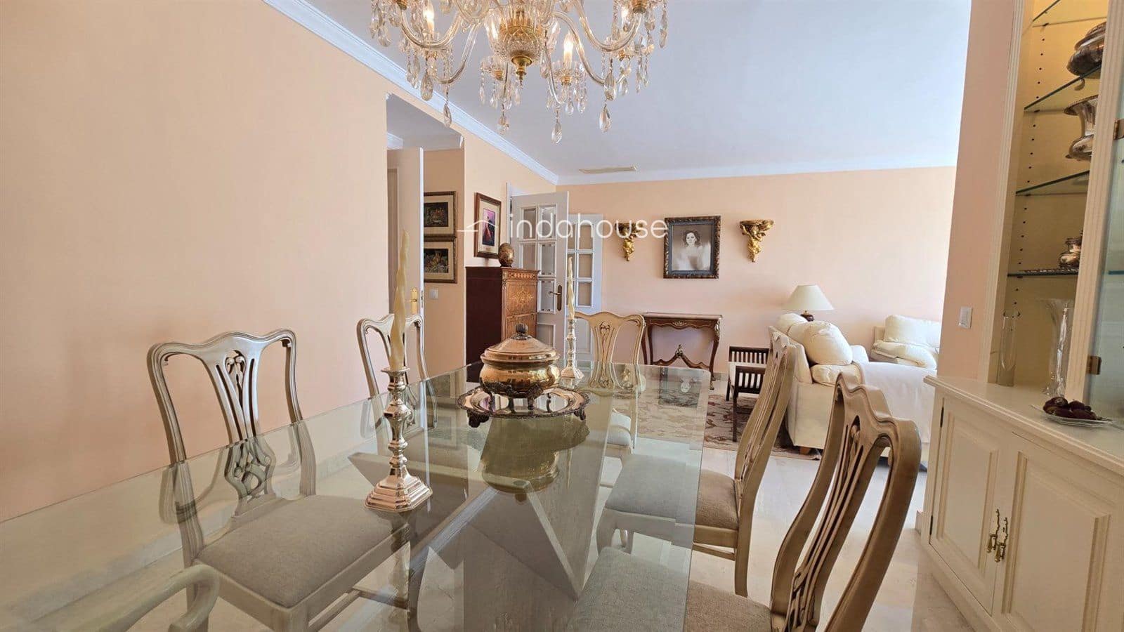 Piso de 2 habitaciones en La Quinta en venta con piscina - 610.000 € (Ref: 9756382)