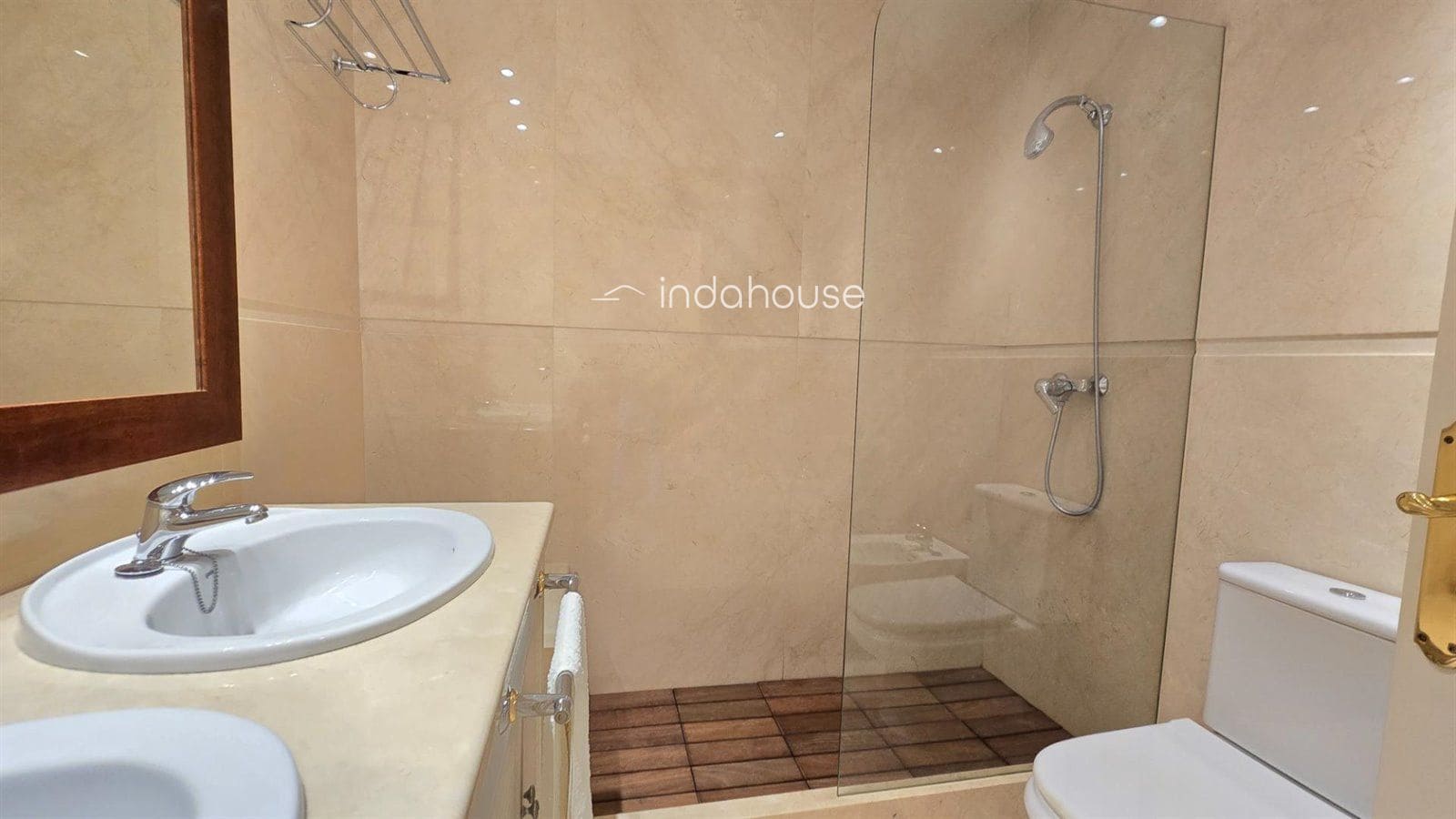 Piso de 2 habitaciones en La Quinta en venta con piscina - 610.000 € (Ref: 9756382)