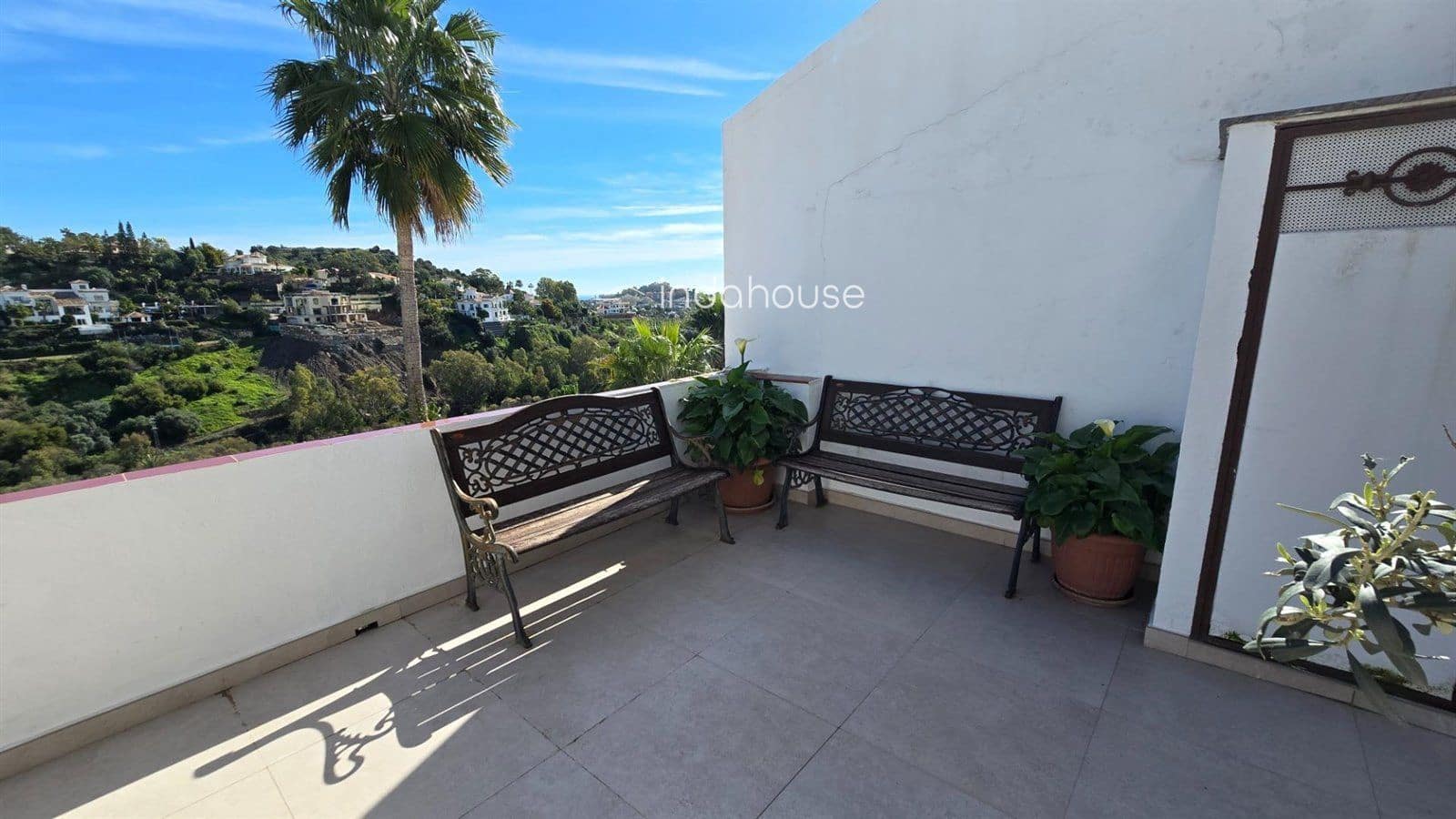 Piso de 2 habitaciones en La Quinta en venta con piscina - 610.000 € (Ref: 9756382)