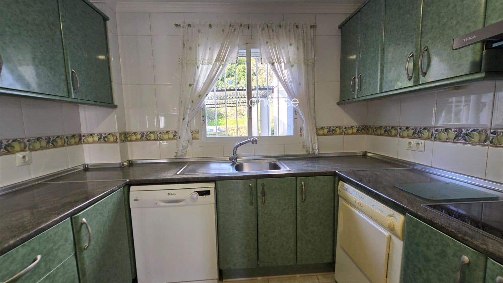 Piso de 2 habitaciones en La Quinta en venta con piscina - 610.000 € (Ref: 9756382)