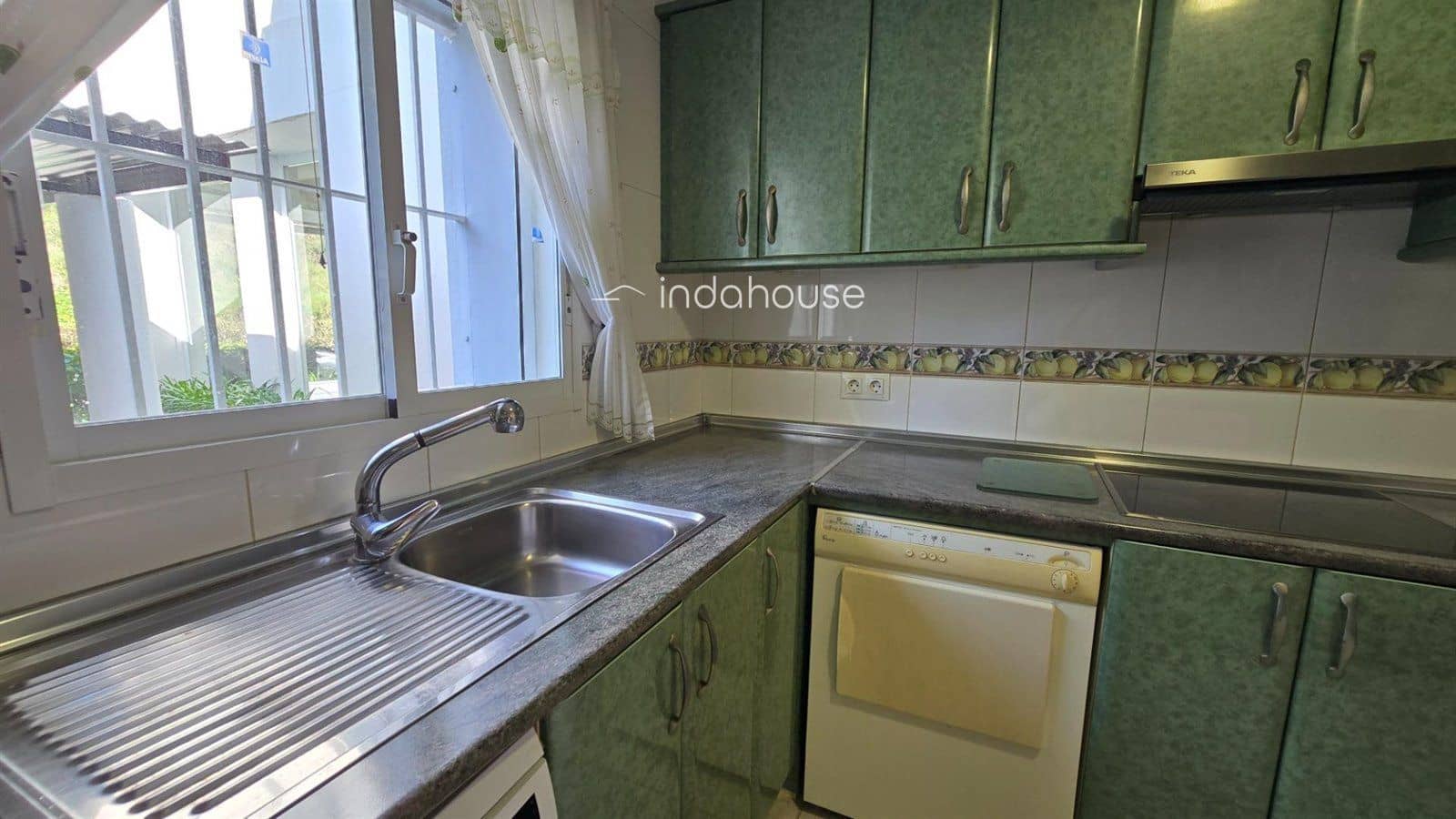 Piso de 2 habitaciones en La Quinta en venta con piscina - 610.000 € (Ref: 9756382)