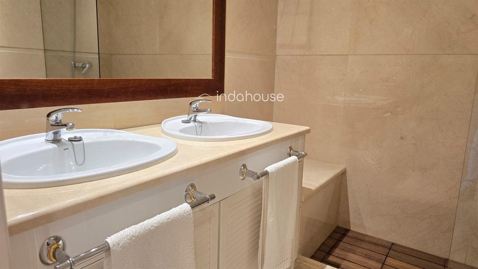 Piso de 2 habitaciones en La Quinta en venta con piscina - 610.000 € (Ref: 9756382)