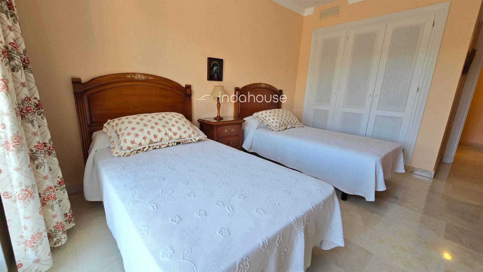 Piso de 2 habitaciones en La Quinta en venta con piscina - 610.000 € (Ref: 9756382)