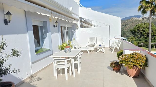 Piso de 2 habitaciones en La Quinta, Benahavís en venta con piscina - 610.000 € (Ref: 9756382)