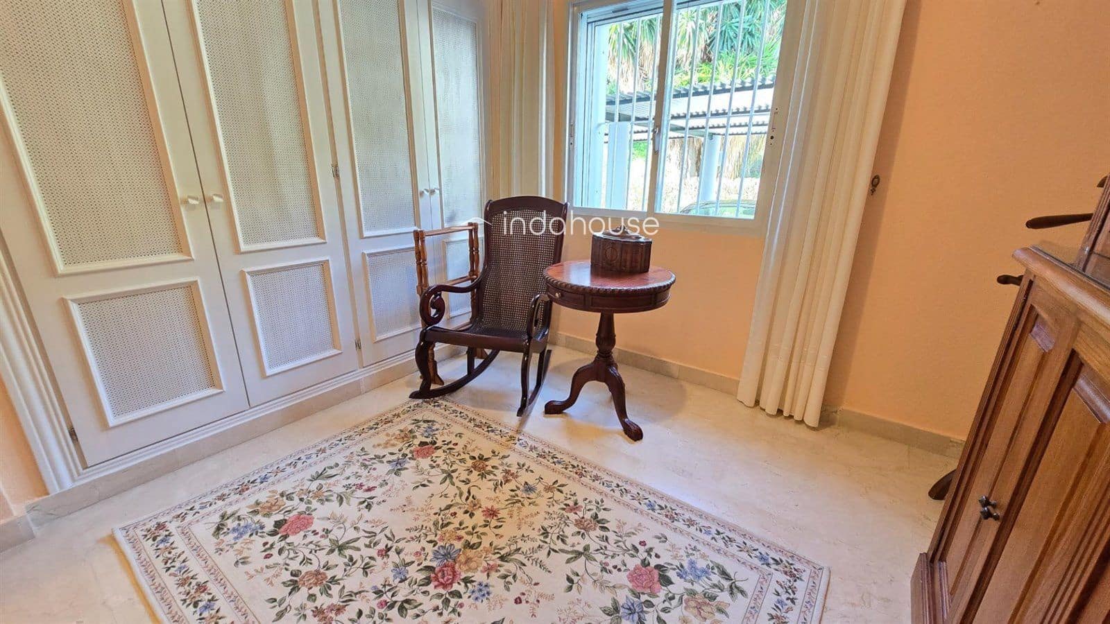 Piso de 2 habitaciones en La Quinta en venta con piscina - 610.000 € (Ref: 9756382)