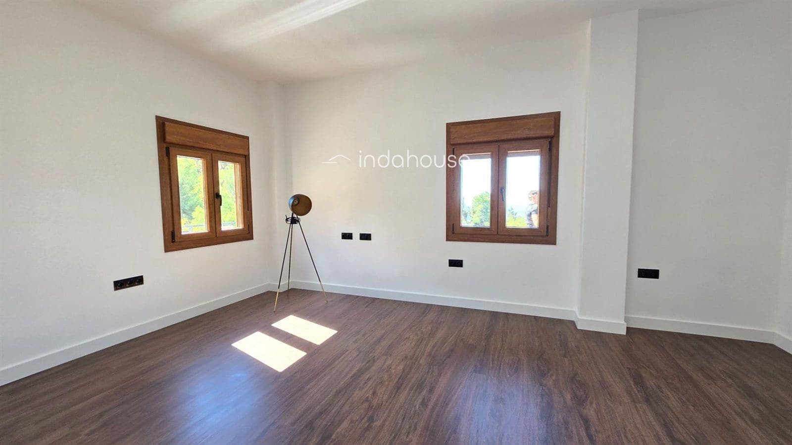 4 sypialnia Willa na sprzedaż w Miasto Malaga z garażem - 840 000 € (Ref: 9756383)