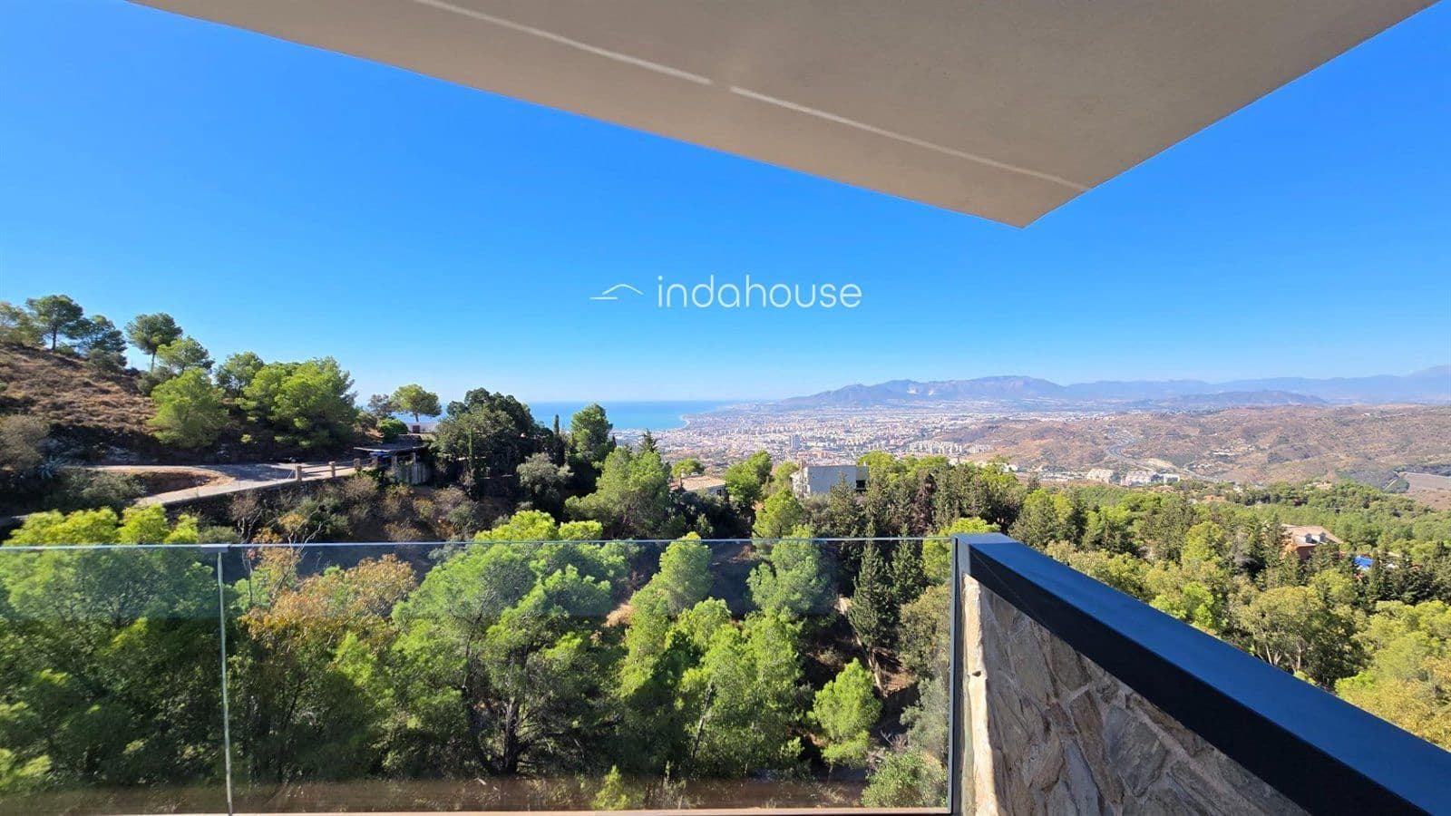 4 sypialnia Willa na sprzedaż w Miasto Malaga z garażem - 840 000 € (Ref: 9756383)