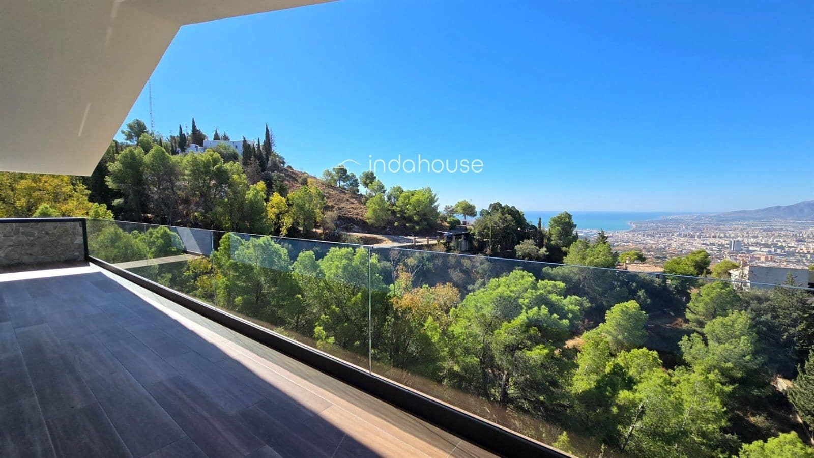 4 sypialnia Willa na sprzedaż w Miasto Malaga z garażem - 840 000 € (Ref: 9756383)