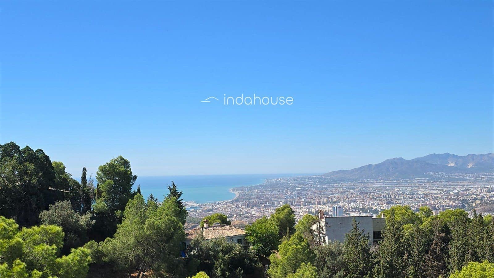 4 sypialnia Willa na sprzedaż w Miasto Malaga z garażem - 840 000 € (Ref: 9756383)