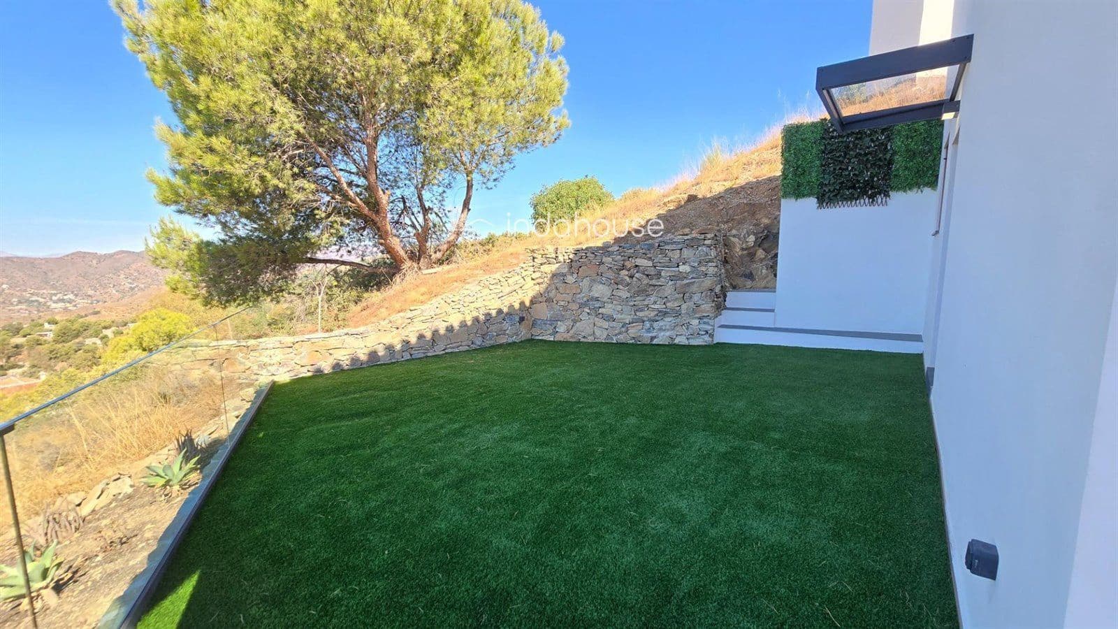 4 sypialnia Willa na sprzedaż w Miasto Malaga z garażem - 840 000 € (Ref: 9756383)