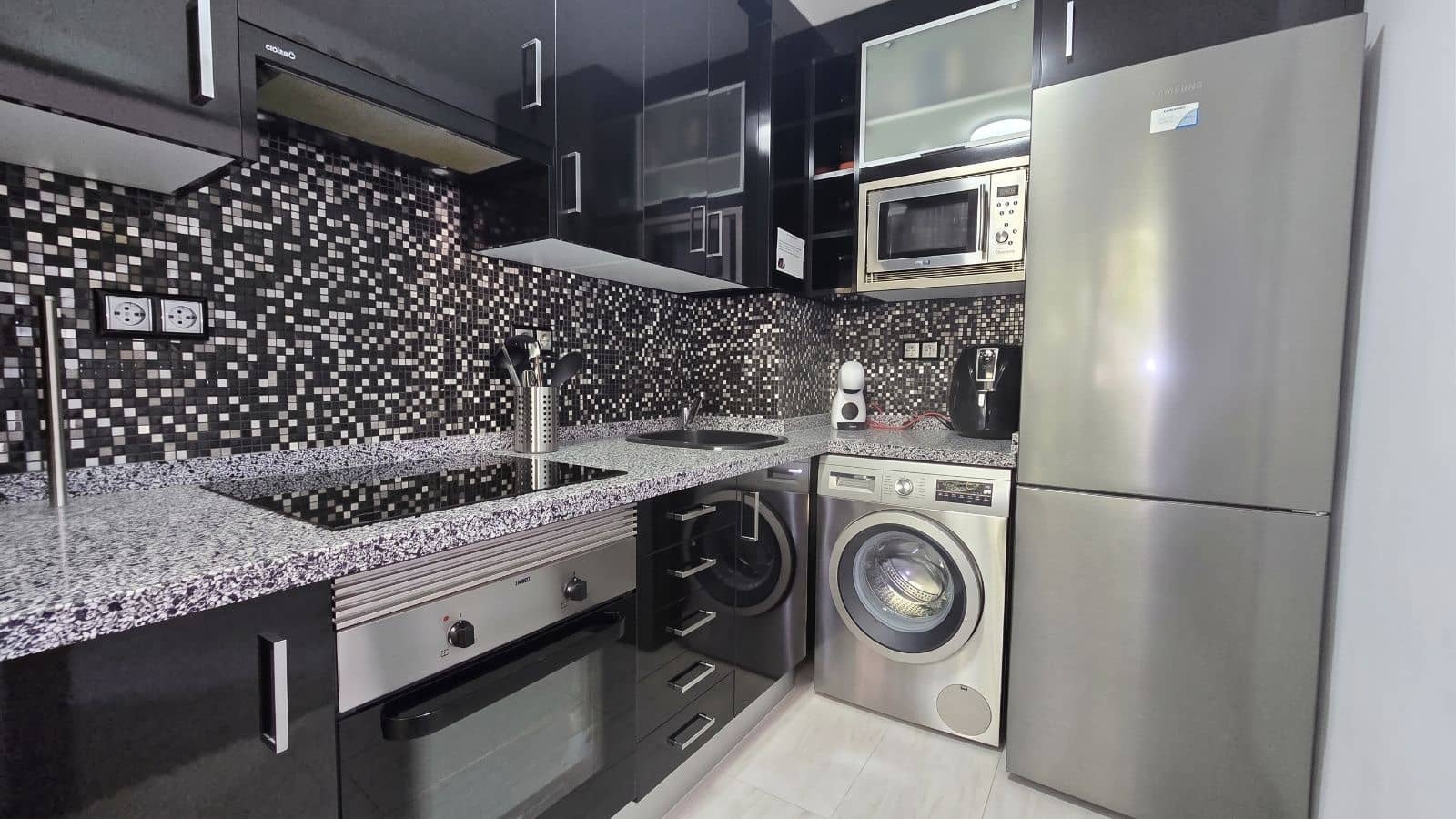 3 bedroom Flat for sale in Torremolinos with pool garage - € 385,000 (Ref: 9756384)