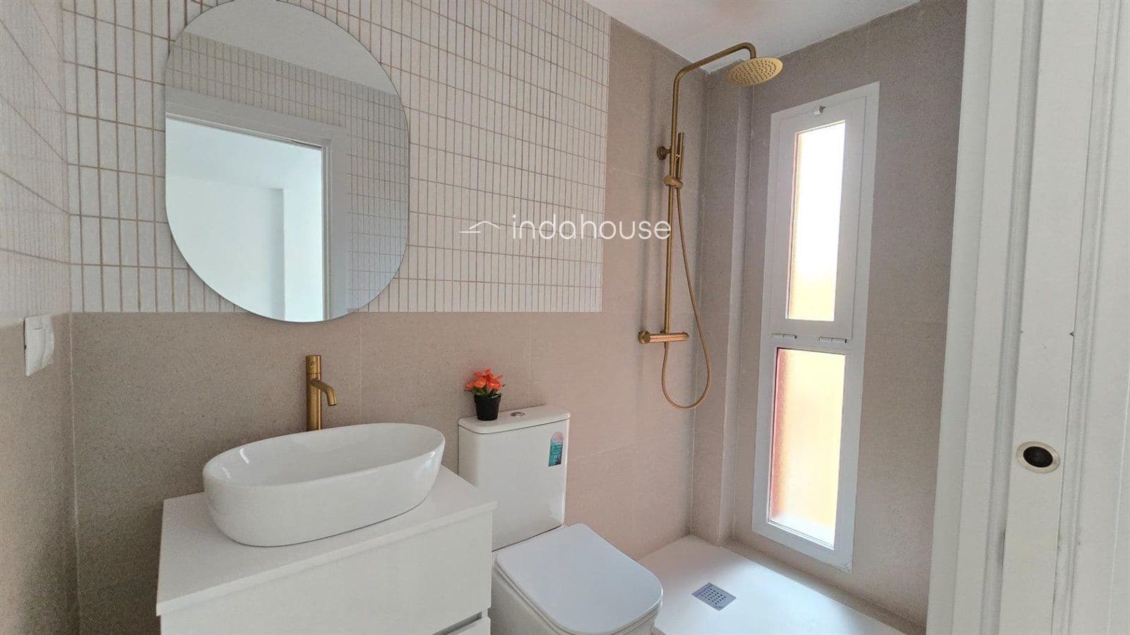 Lejlighed til salg i Malaga by - € 240.000 (Ref: 9756385)