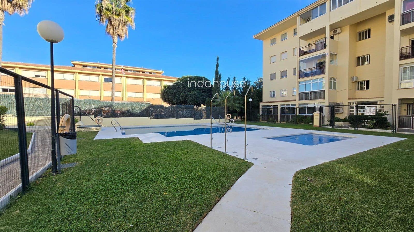 2 bedroom Flat for sale in Arroyo de la Miel with pool garage - € 345,000 (Ref: 9756388)