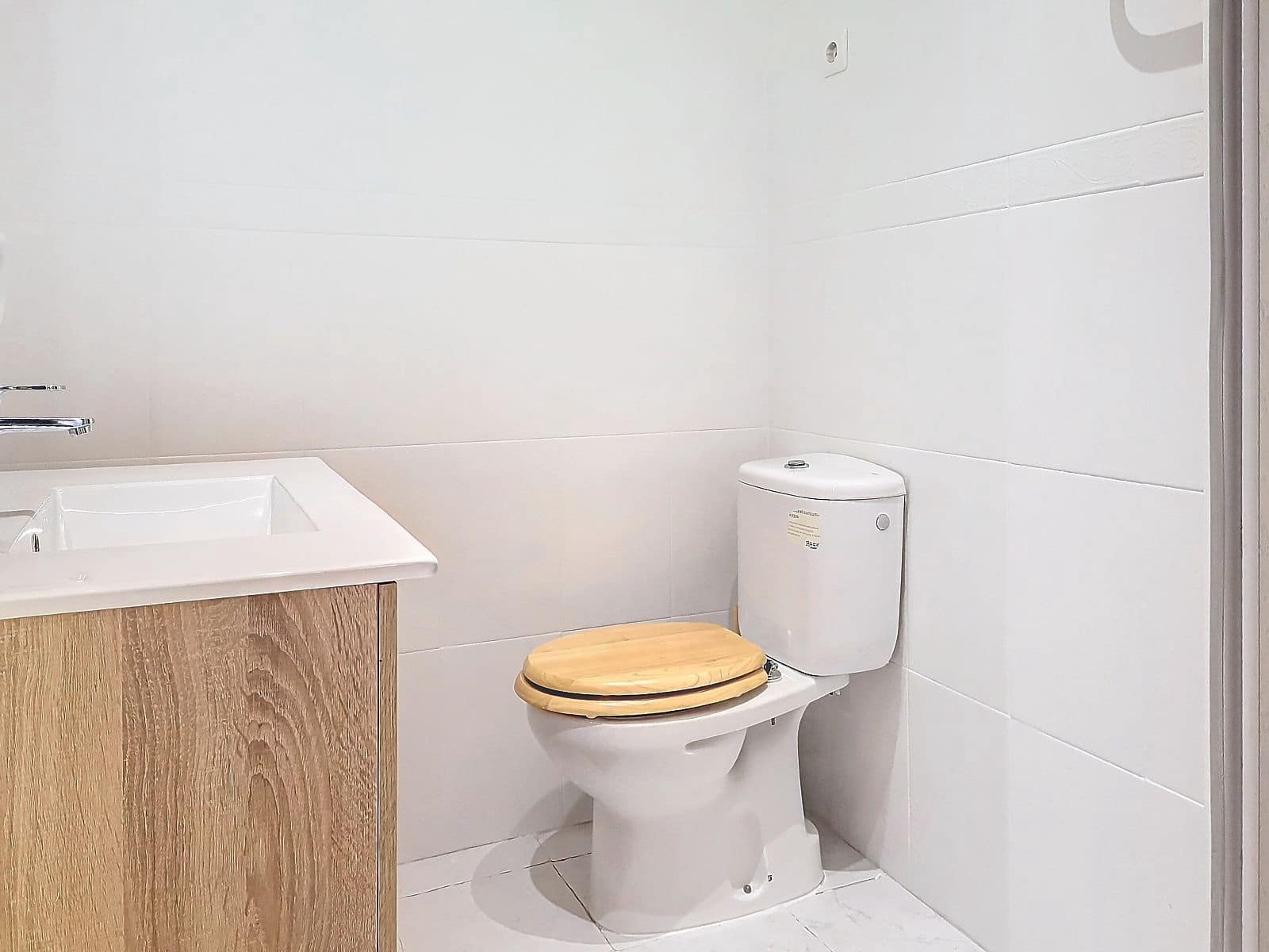 Flat for sale in Torremolinos - € 150,000 (Ref: 9760129)