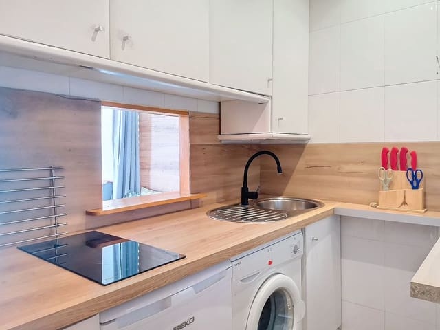 Lejlighed til salg i Torremolinos - € 150.000 (Ref: 9760129)