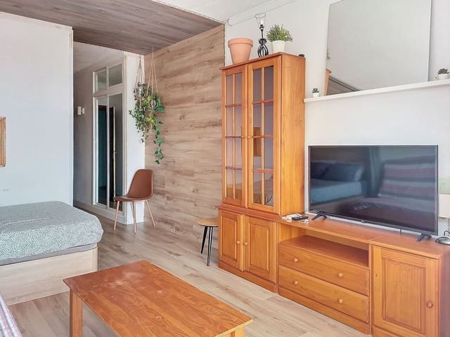 Lejlighed til salg i Torremolinos - € 150.000 (Ref: 9760129)