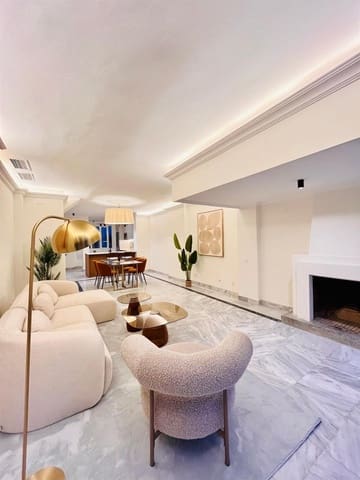 3 bedroom Flat for sale in Marbella with garage - € 849,000 (Ref: 9769036)