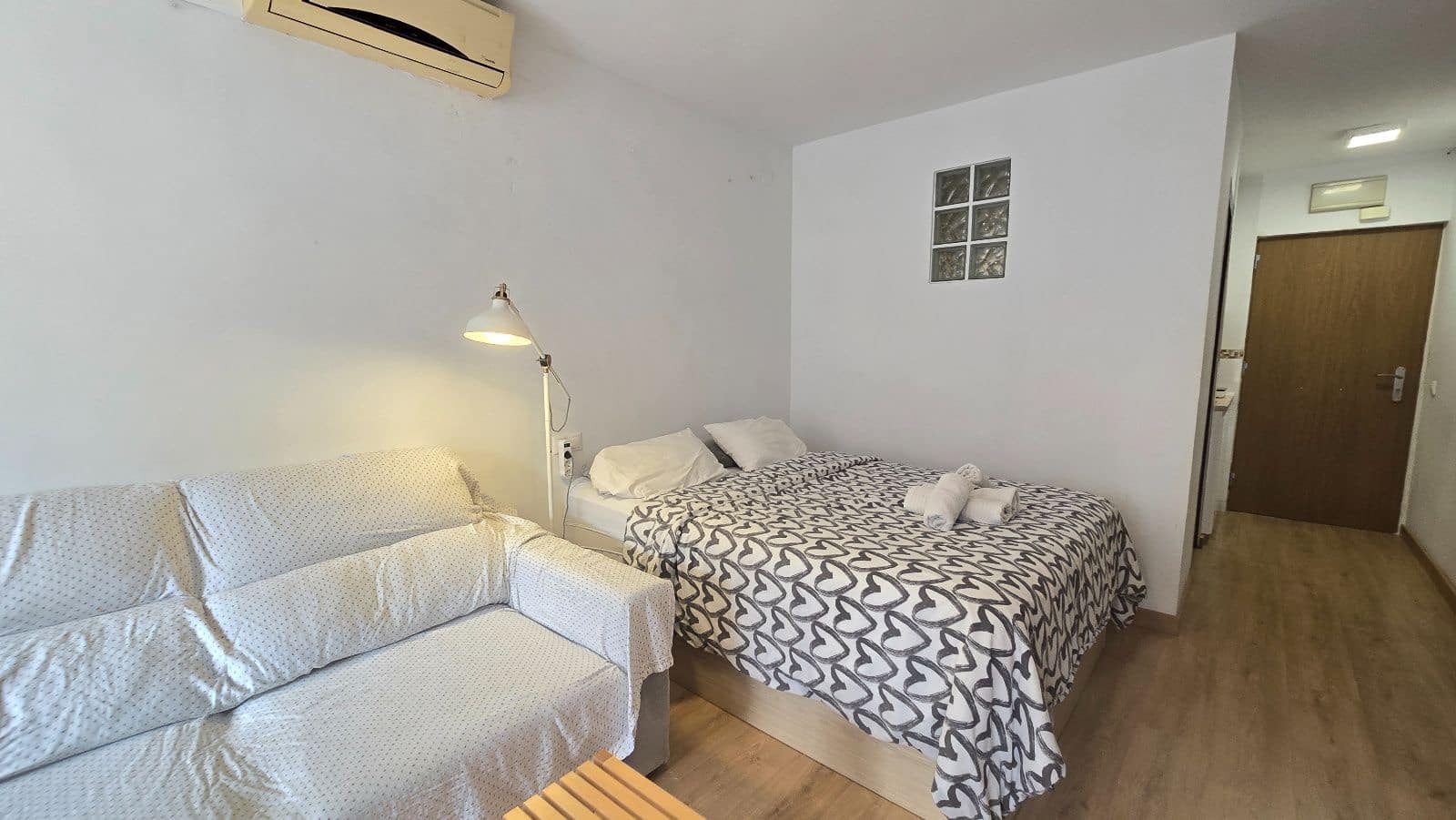 Lägenhet till salu i Torremolinos med pool - 150 000 € (Ref: 9772467)