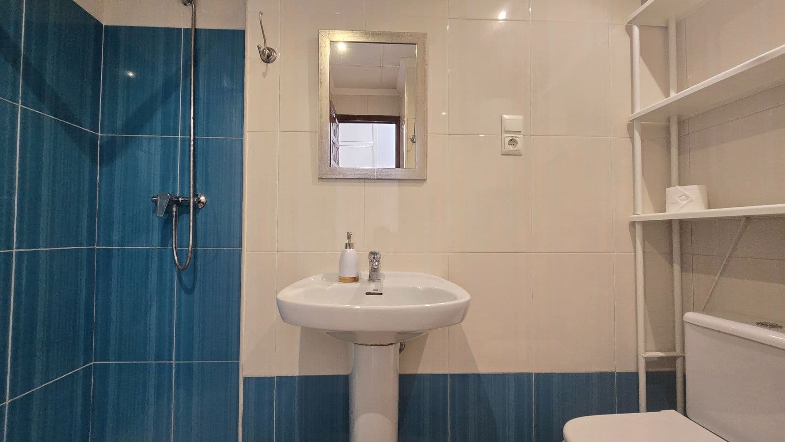 Lägenhet till salu i Torremolinos med pool - 150 000 € (Ref: 9772467)