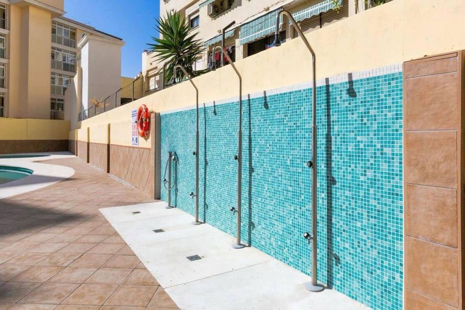 Lägenhet till salu i Torremolinos med pool - 150 000 € (Ref: 9772467)