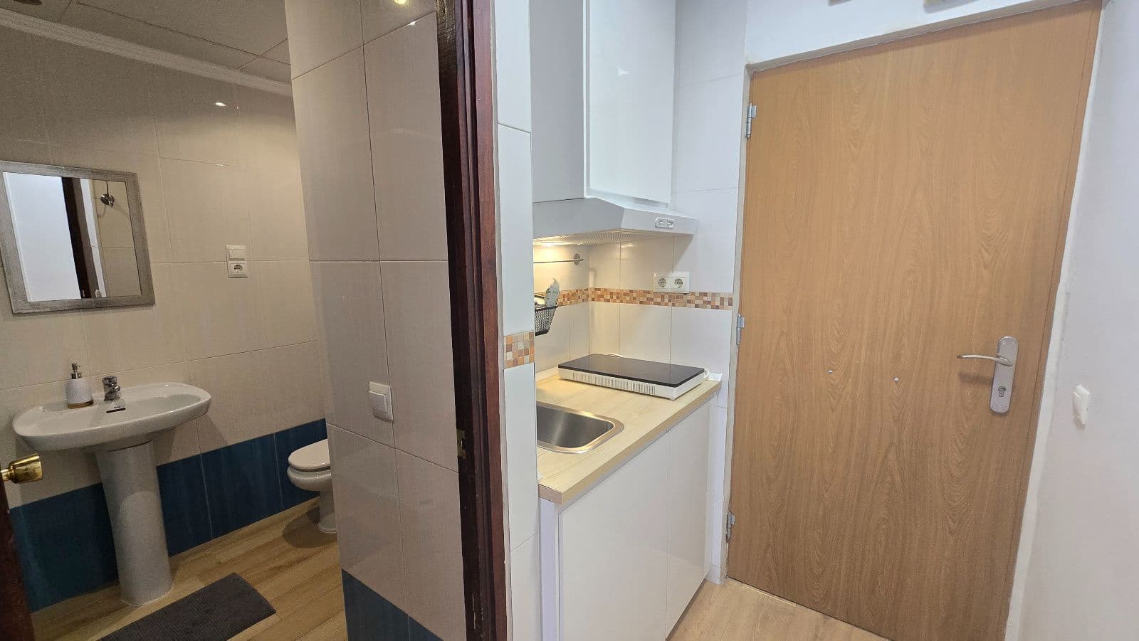 Lägenhet till salu i Torremolinos med pool - 150 000 € (Ref: 9772467)