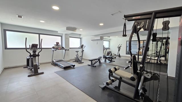 2 bedroom Flat for sale in Carretera de Cadiz, Málaga city with garage - € 416,000 (Ref: 9832053)
